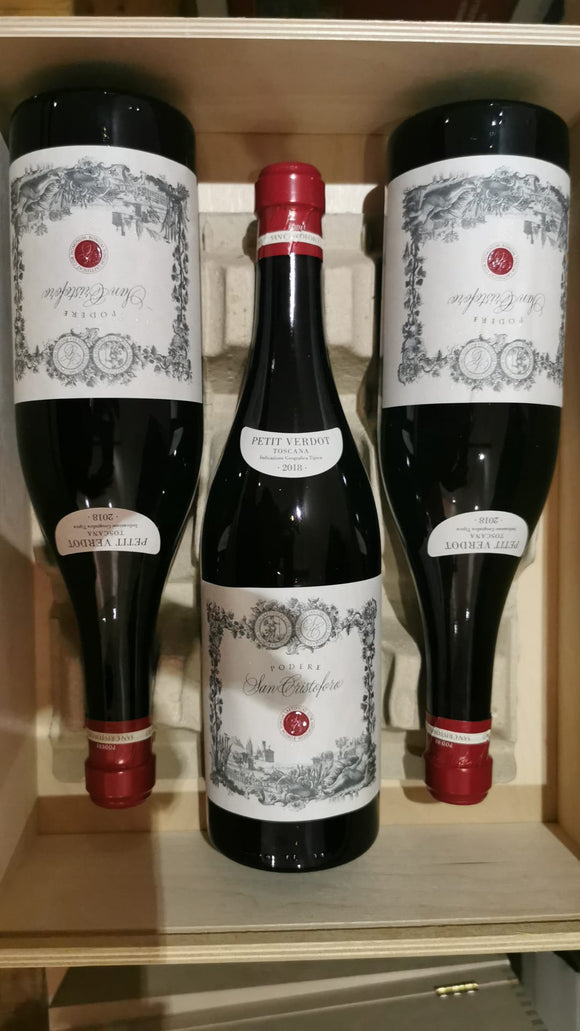 Geschenkidee Podere San Cristoforo, Maremma Toscana - 3 Flaschen Petit Verdot in attraktiver Holzkiste - anstatt 115 € für 99,95 €